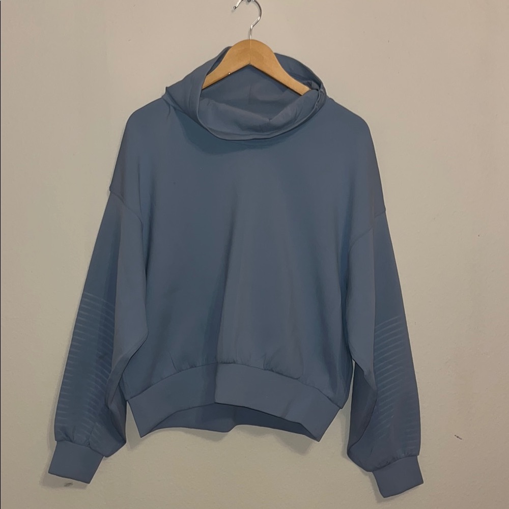 Lululemon Women’s Turtleneck Sweater Luxtreme